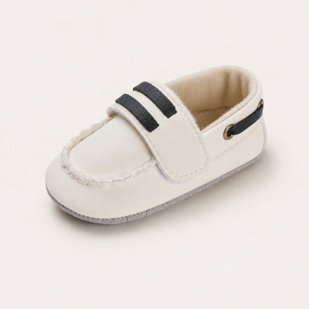 Mocassin Bébé Blanc Souples En Simili-Cuir - vue 3/4
