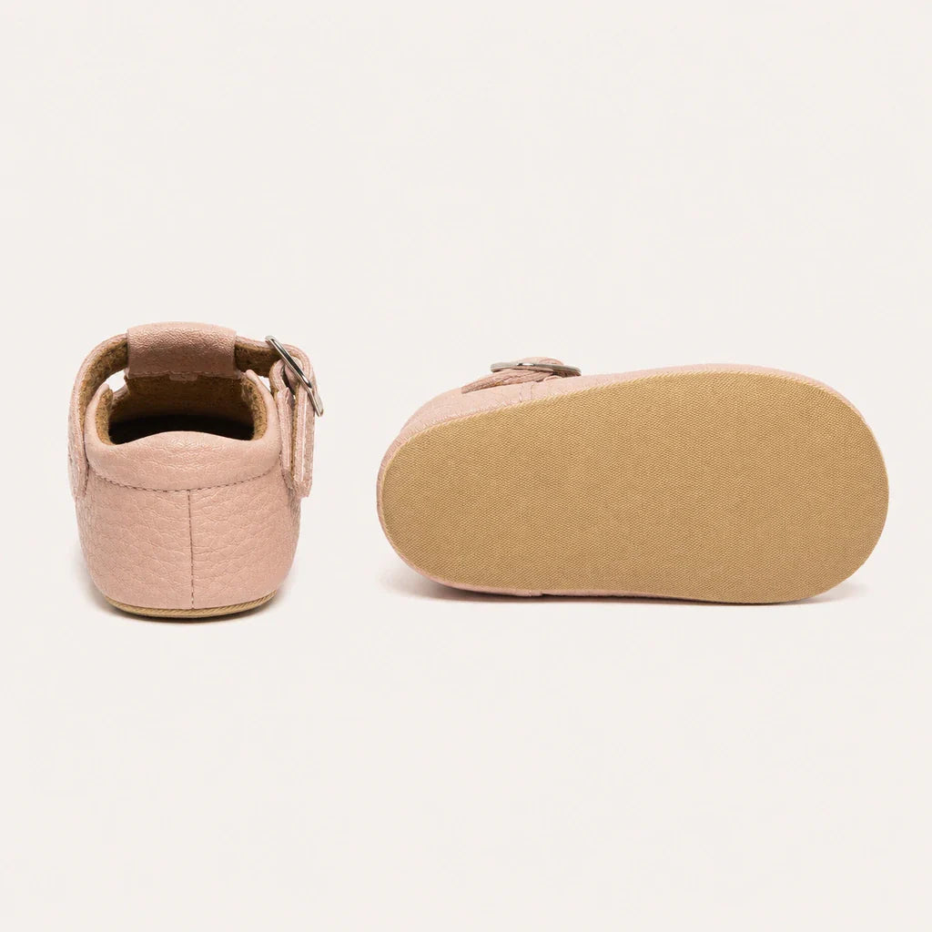 Mocassin Bébé Simili-Cuir Rose - porté