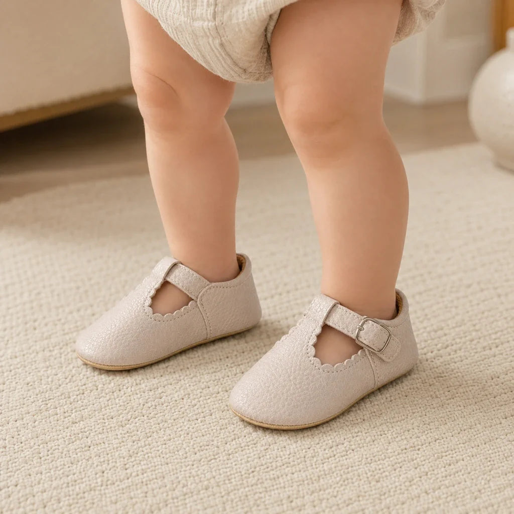 Mocassin Beige Bébé Charles IX Bords Festonnés - vue du dessus