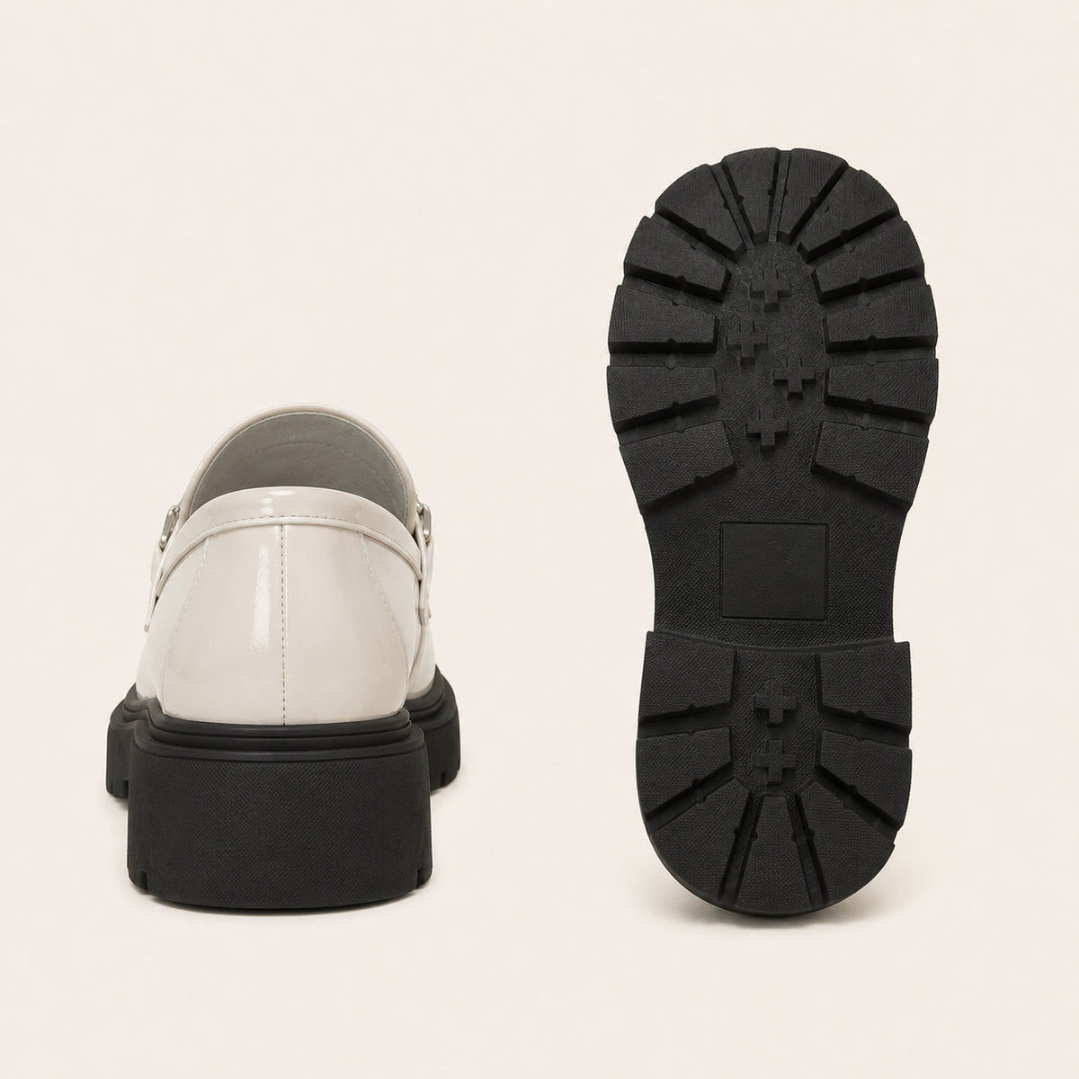 Mocassin Femme Beige À Plateforme Avec Chaîne - vue de la semelle