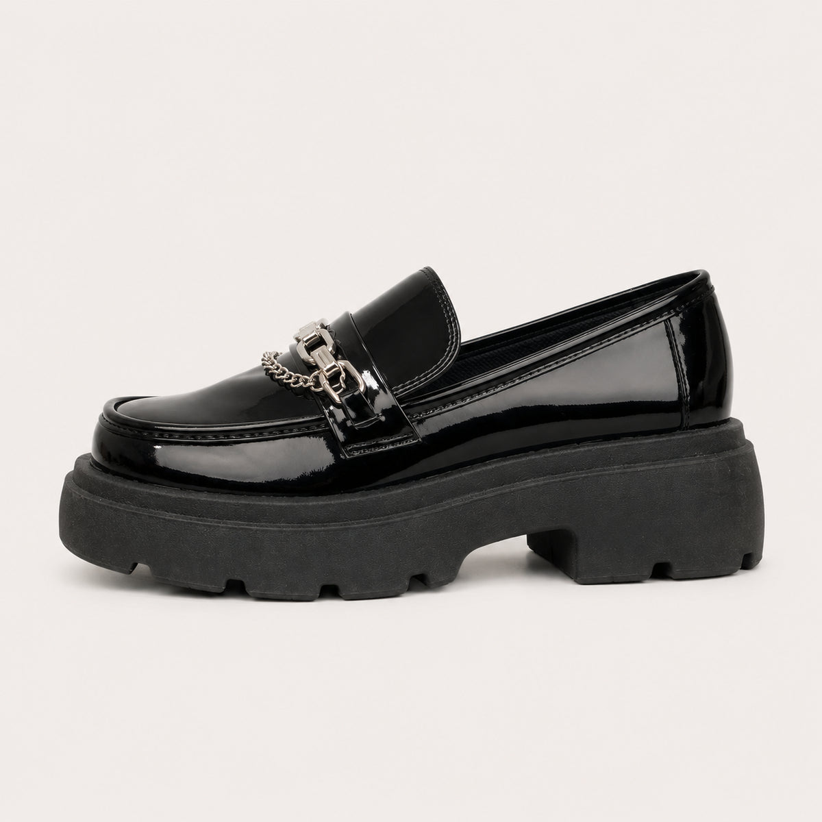 Mocassin Femme Vernis À Plateforme Avec Chaîne Métallique - vue de côté