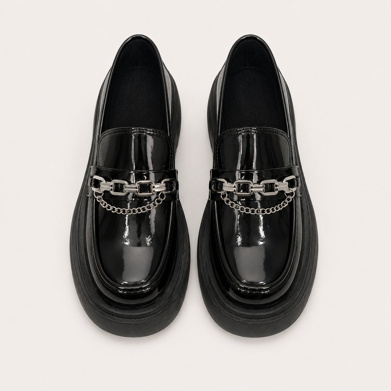 Mocassin Femme Vernis À Plateforme Avec Chaîne Métallique - vue du dessus