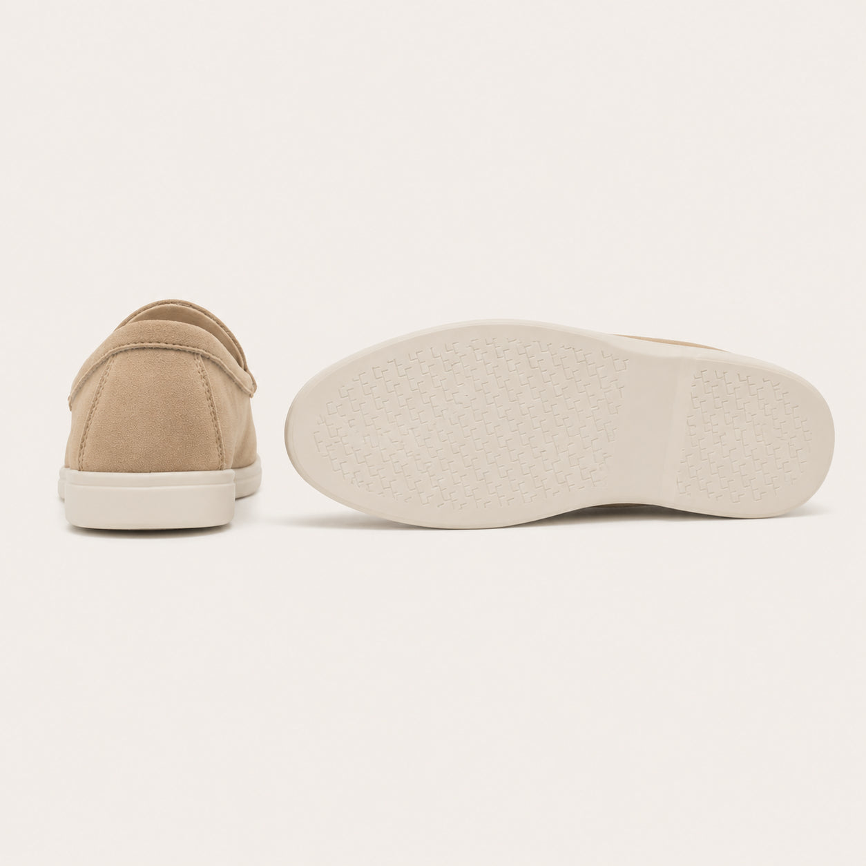 Mocassin Homme Beige En Suédine Sans Lacets - vue de la semelle