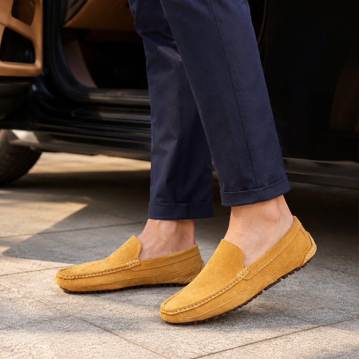Mocassin Homme Suédé Camel de Conduite - porté
