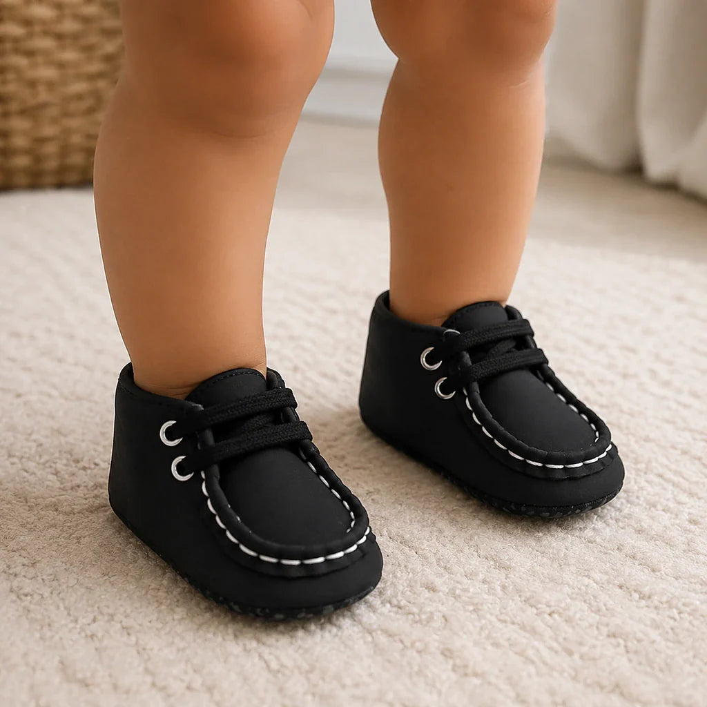 Mocassins Bébé Toutes Saisons Noirs Antidérapants - porté
