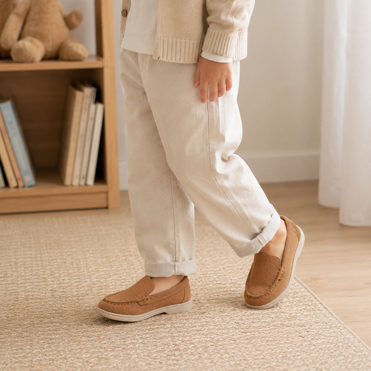 Mocassins enfants suède antidérapants - porté