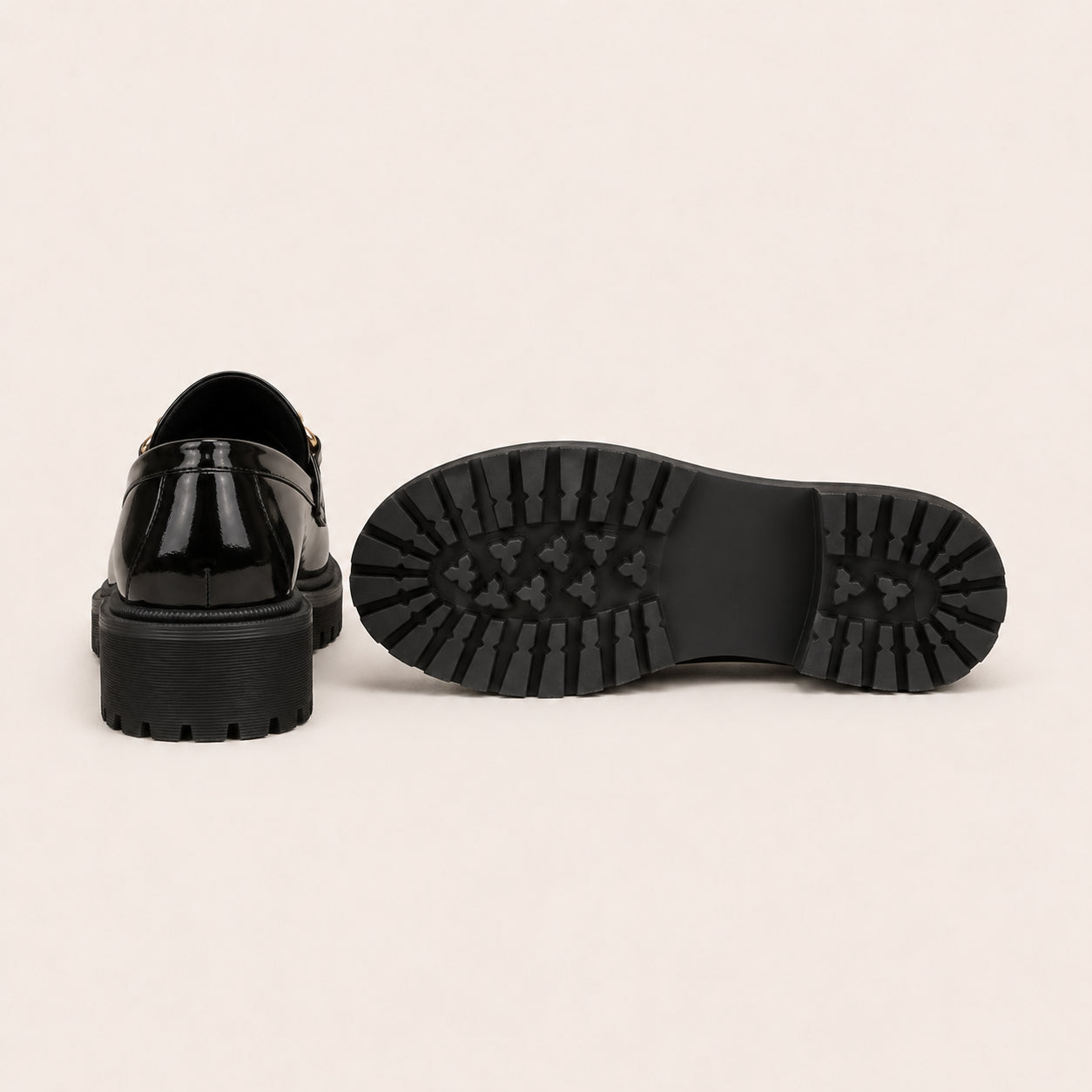 Mocassins Femme En Simili-Cuir À Plateforme Avec Chaîne En Métal - vue de la semelle