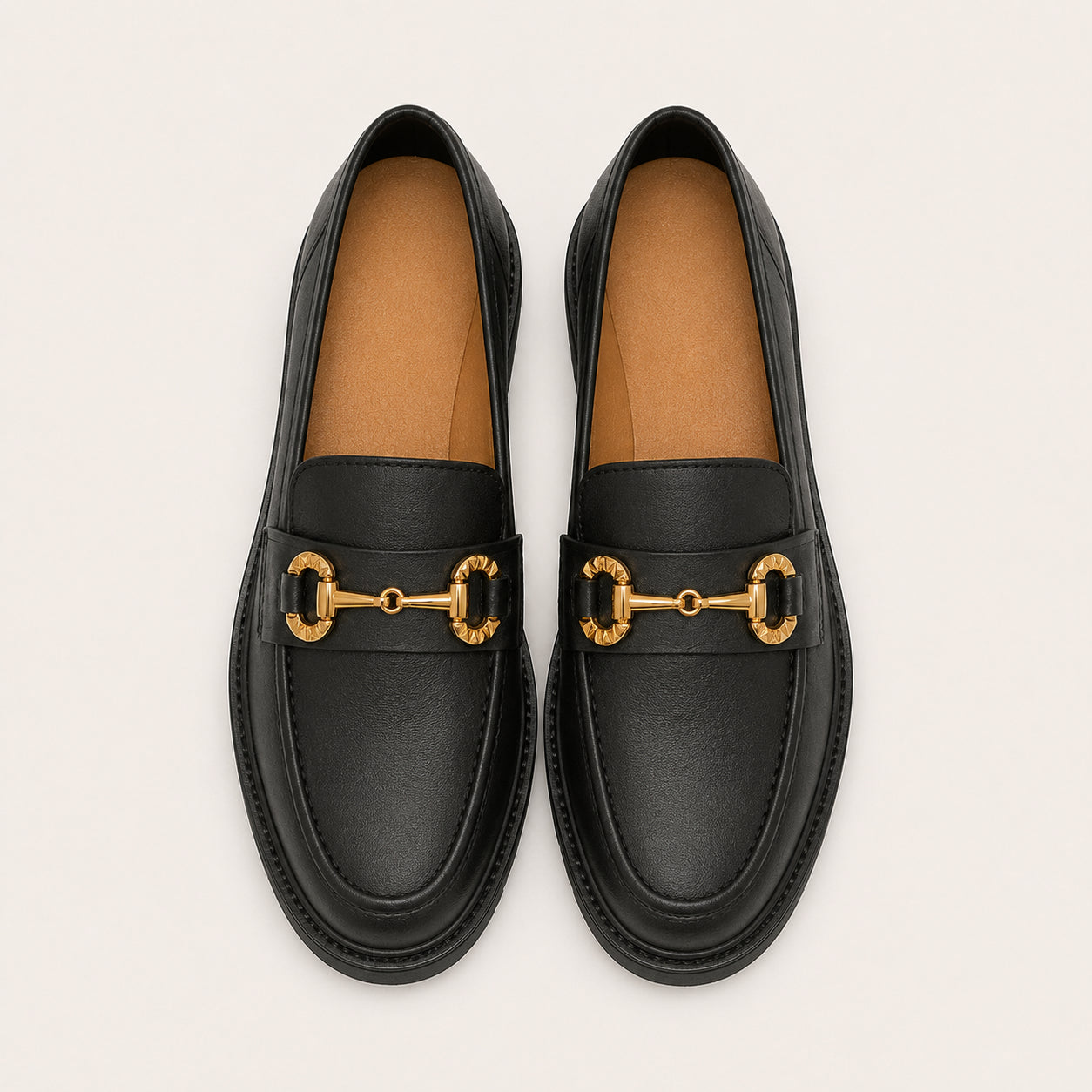 Mocassins Habillés Noir À Mors Dorés - vue du dessus
